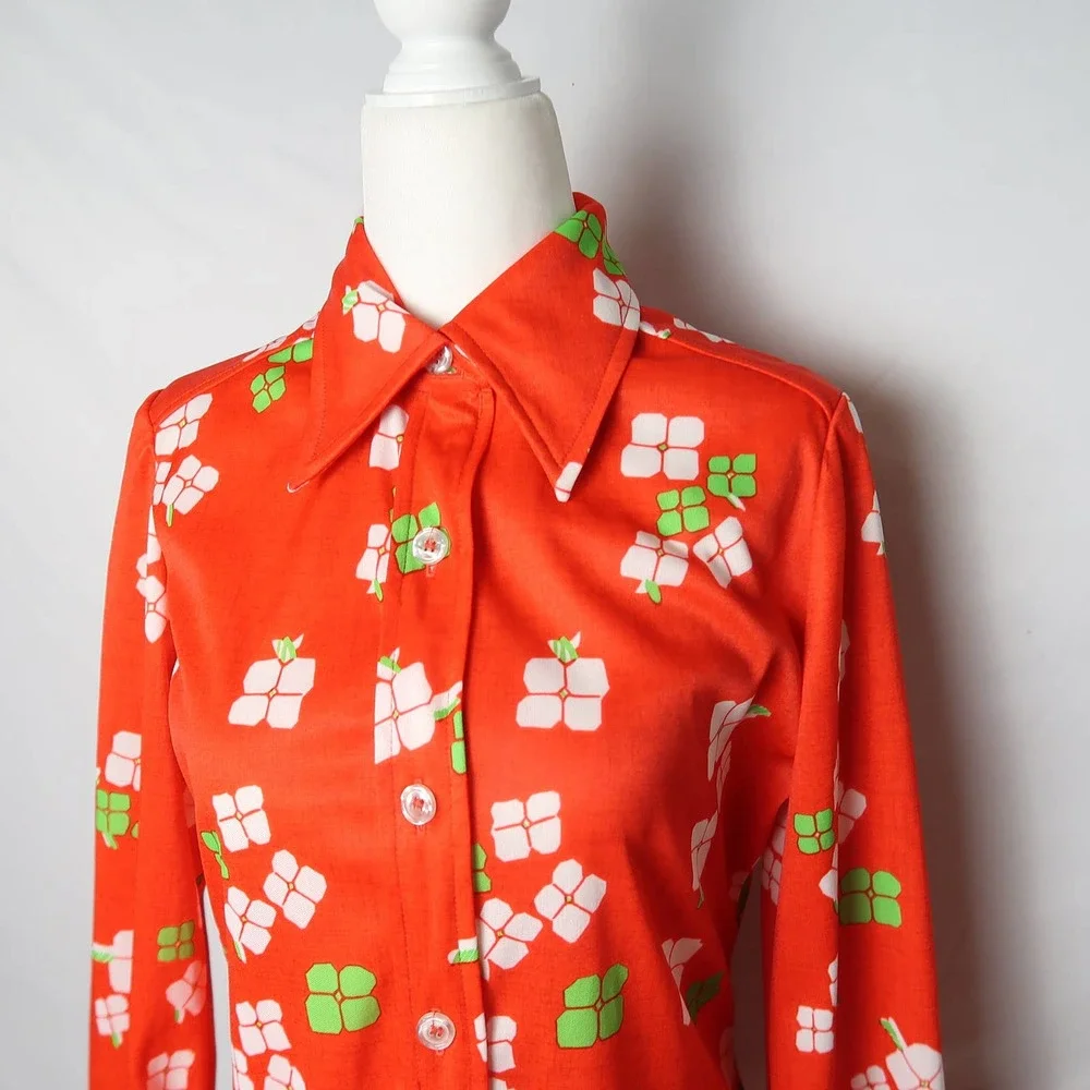 Vintage 70s red orange and white groovy floral mini shirt dress S - Picture 2 of 6